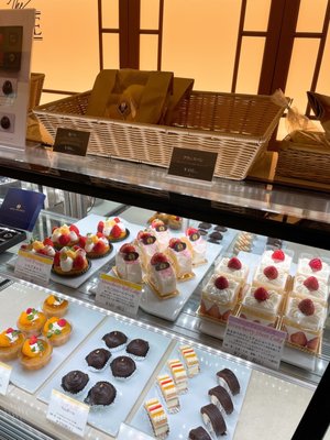 Hotel New Grand by null