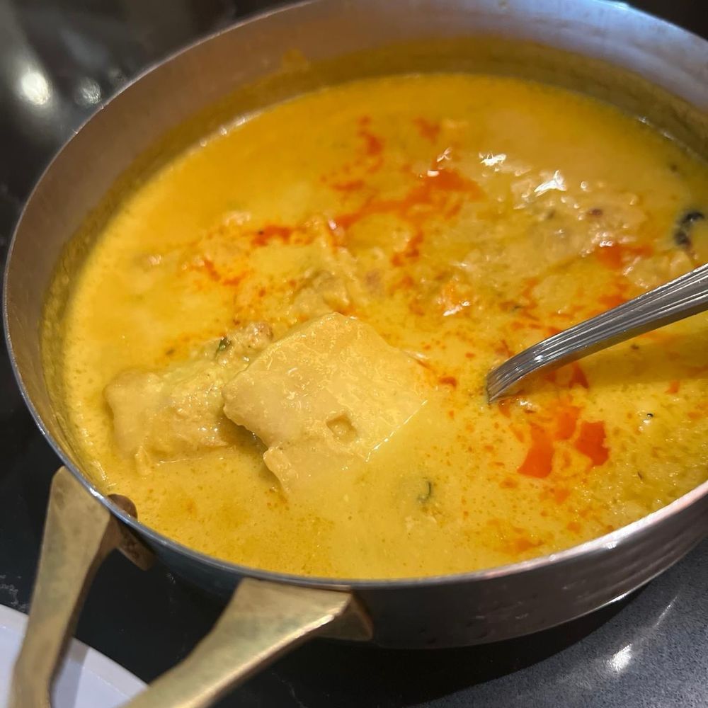 Naan - Garlic Chicken Curry - Indian Near Me - Mount Pleasant, South Carolina