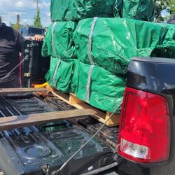 Everyday Delivery PGH - We can pick up all your farming supplies from the local farm store, from hay and feed to fencing and lawn tractors.