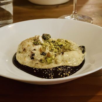 Amilinda - Portuguese Near Me - Milwaukee, Wisconsin
