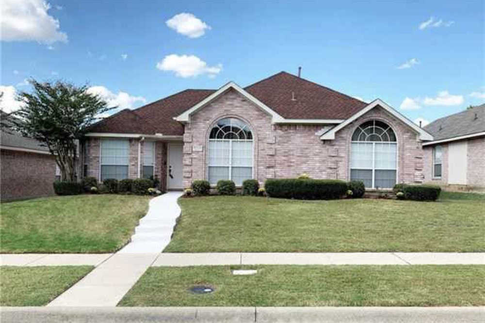 Slide of Renown Roofing & Construction