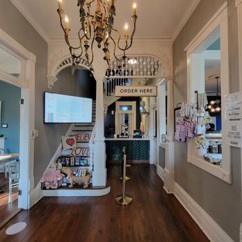Biscuit Love - Franklin - the entrance to the biscuit shop - Breakfast & Brunch Near Me - Franklin, Tennessee