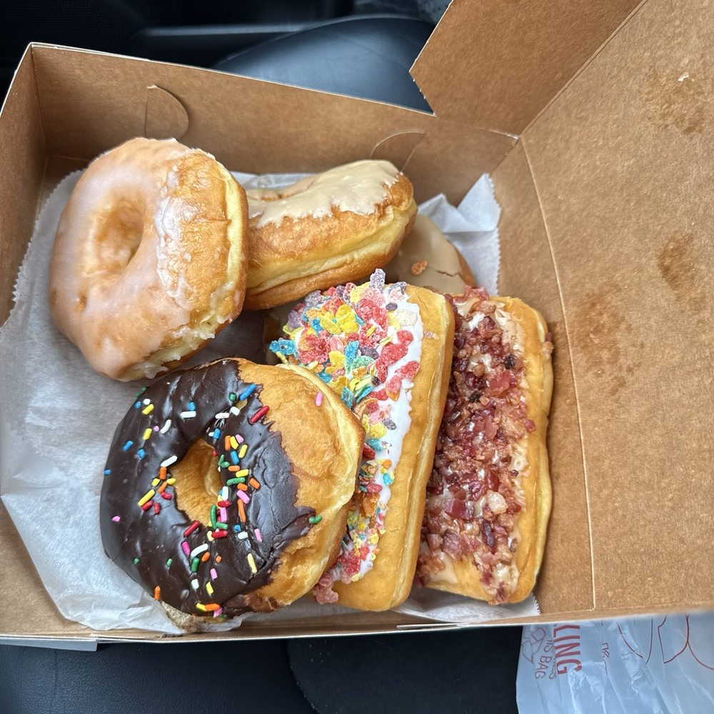 Hans' Bakery - Some yummy donuts! - Bakeries Near Me - Anoka, Minnesota Hans' Bakery - Some yummy donuts! - Bakeries Near Me - Anoka, Minnesota