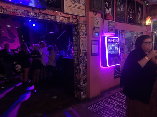Will's Pub by null