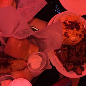 Texas Roadhouse - Yummy bread - Steakhouses Near Me - Everett, Massachusetts Texas Roadhouse - Yummy bread - Steakhouses Near Me - Everett, Massachusetts