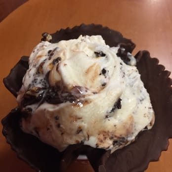 Cold Stone Creamery - Founders favorite - Ice Cream & Frozen Yogurt Near Me - Bakersfield, California Cold Stone Creamery - Founders favorite - Ice Cream & Frozen Yogurt Near Me - Bakersfield, California
