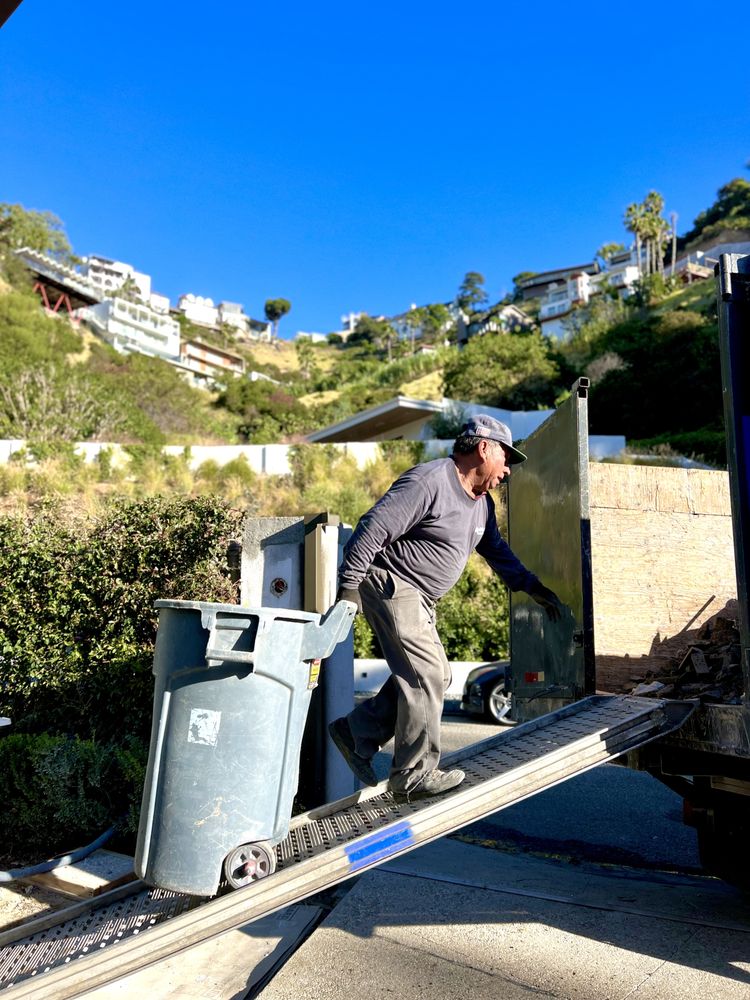 JUNK JUNK LOS ANGELES Updated July 2024 99 Photos & 305 Reviews