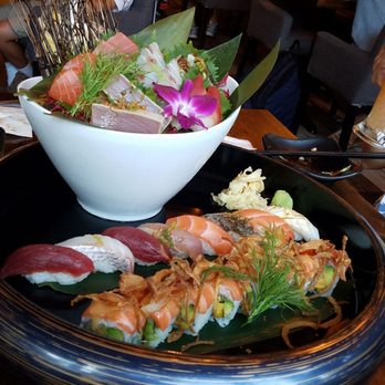 Bubblefish - Sushi and Sashimi Platter for 2: Looks beautiful but the fish wasn't fresh. :/ The chef special roll was really good though. - Taiwanese Near Me - Philadelphia, Pennsylvania Bubblefish - Sushi and Sashimi Platter for 2: Looks beautiful but the fish wasn't fresh. :/ The chef special roll was really good though. - Taiwanese Near Me - Philadelphia, Pennsylvania