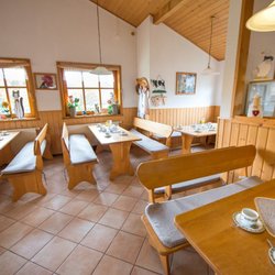 Kellerwald-Hofkäserei - Jausenstube
