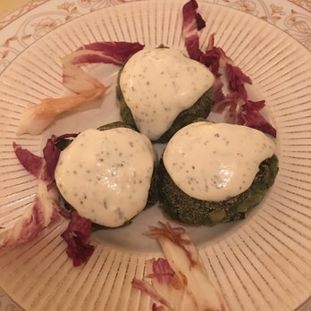 Le Bistrot - Spinach croquette with vegan yogurt sauce, mint and radicchio garnish - Vegetarian Near Me - Roma, 62