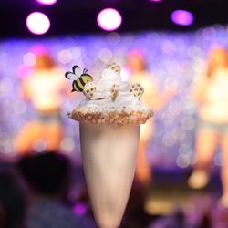 Ellen's Stardust Diner - Our speciality Mama Mia Brunch shake! Get your tickets now from our website.
