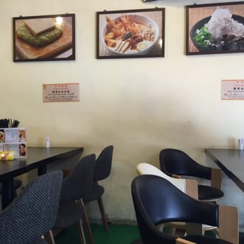 加東叻沙蝦麵 - Pictures of fooooood on the wall... yum! - Singaporean Near Me - Hong Kong, HK