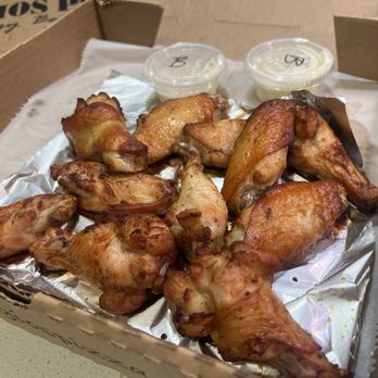 Bellagios Pizza - 11 - oven roasted chicken wings with bleu cheese on the side - Pizza Near Me - Oregon City, Oregon Bellagios Pizza - 11 - oven roasted chicken wings with bleu cheese on the side - Pizza Near Me - Oregon City, Oregon