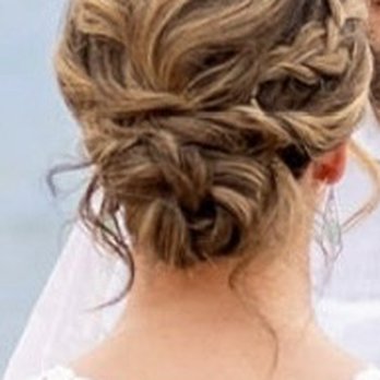 Styles Studio Hanalei - Low bun with a braid, by Jamie - Hair Stylists Near Me - Hanalei, Hawaii