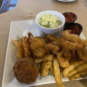Crabtowne - Fried Shrimp w/ crab cake - Seafood Near Me - Glen Burnie, Maryland