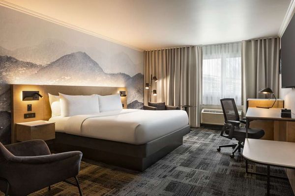 Best Western Plus City Centre/Centre-Ville by null