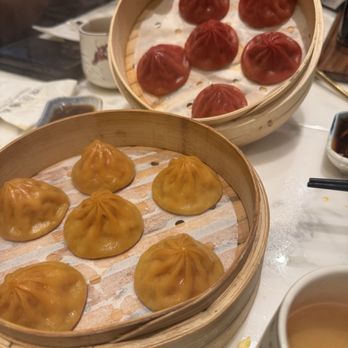 Supreme Dumplings - Supreme Spicy Pork Wontons and Crab & Pork Xiao Long Bao (6) - Shanghainese Near Me - Honolulu, Hawaii Supreme Dumplings - Supreme Spicy Pork Wontons and Crab & Pork Xiao Long Bao (6) - Shanghainese Near Me - Honolulu, Hawaii