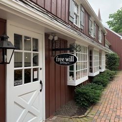 Peddler's Village Restaurants - Free will- Great IPA drinks