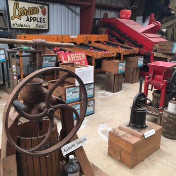 Larsen Apple Barn - Fruits & Veggies Near Me - Camino, California Larsen Apple Barn - Fruits & Veggies Near Me - Camino, California