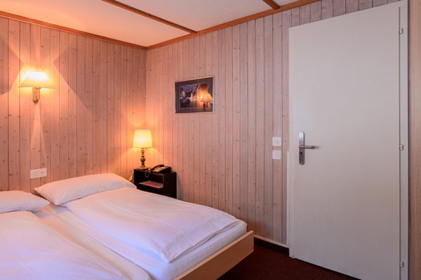 Jungfrau Lodge, Annex Crystal by null
