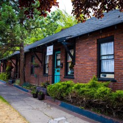 We love our central location and cozy beauty cottage!