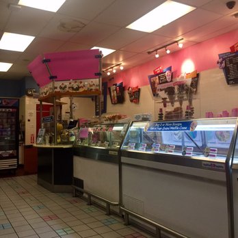 Baskin-Robbins - Lonely Night on  a Wednesday. - Ice Cream & Frozen Yogurt Near Me - Los Angeles, California