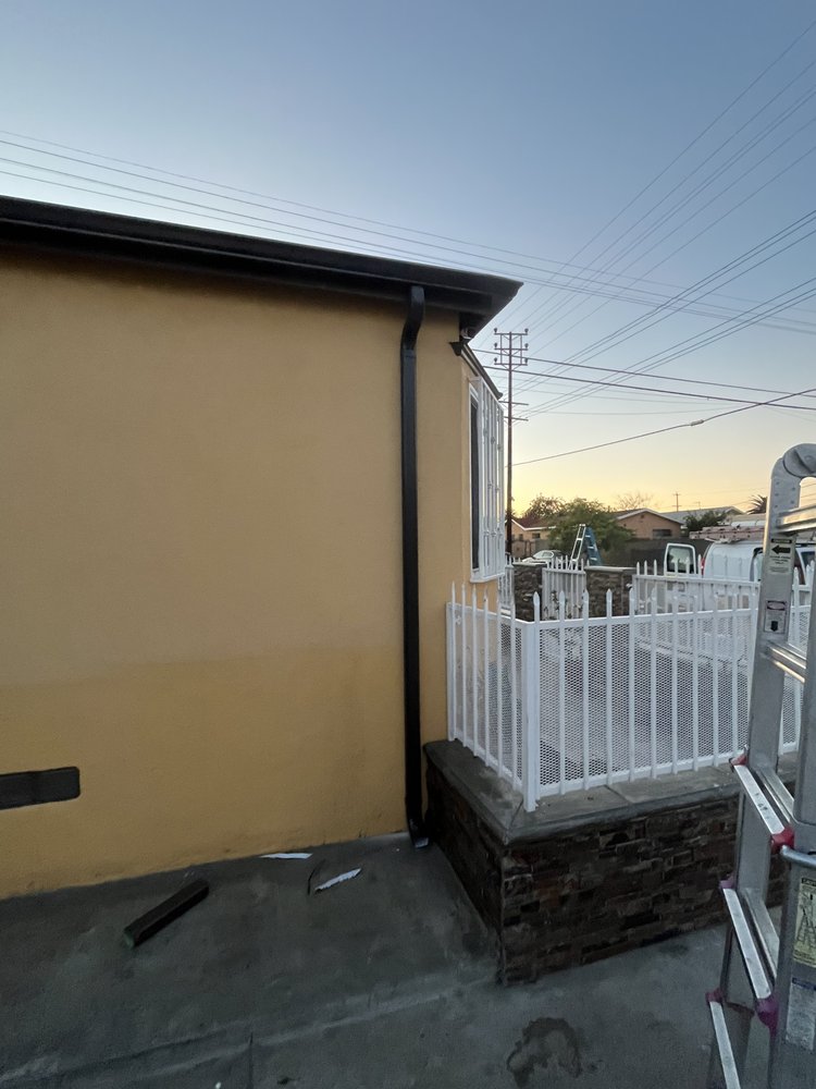 Slide of Vibe Roofing