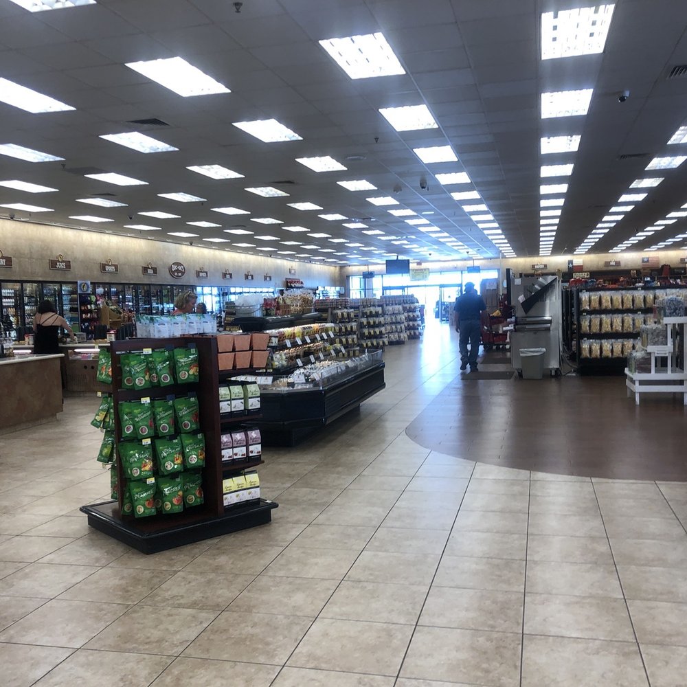 Buc-ee's - Waller - Gas Stations Near Me - Waller, Texas