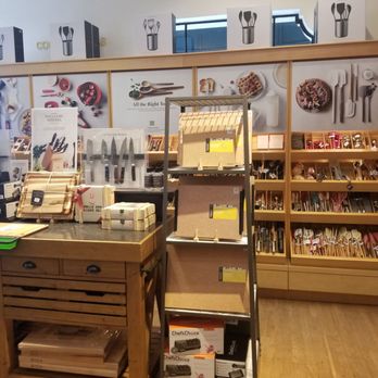 Williams-Sonoma - Specialty Food Near Me - Pasadena, California