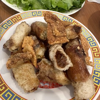 Mai Phung - Egg rolls (SO GOOD) - Vietnamese Near Me - Westminster, California Mai Phung - Egg rolls (SO GOOD) - Vietnamese Near Me - Westminster, California