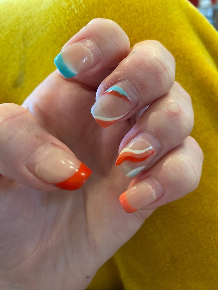 NAIL SERVICE & SPA Updated July 2024 18 Photos & 18 Reviews 115 E