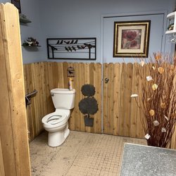 Homestead Antique Mall - Women's bathroom