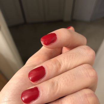 Jolie Nails - Weird chip on the index finger from smudging that happened hours after manicure was done. Pinkie was smudged too but didn't photograph well. - Nail Salons Near Me - Clawson, Michigan
