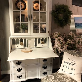 The Treasure Place - I want this gorgeous desk , it's perfectooo - Furniture Stores Near Me - Intercourse, Pennsylvania
