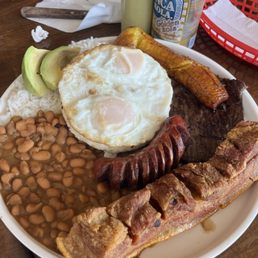 The food here is absolutely delicious 100% recommend to take your fam