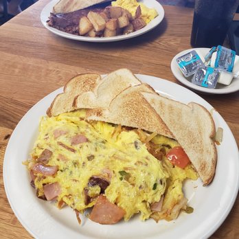 Beachside Cafe - Beachside Skillet - Breakfast & Brunch Near Me - Indialantic, Florida