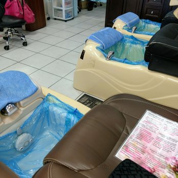 Glamorous Nails II - Individual liners - Nail Salons Near Me - Gainesville, Florida Glamorous Nails II - Individual liners - Nail Salons Near Me - Gainesville, Florida