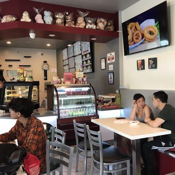 BearyLicious - board games on the side look dirty and old - Bubble Tea Near Me - Upland, California