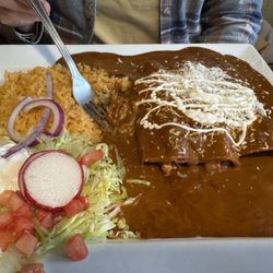 El Mariachi Mexican Restaurant - Chili rellenos with mole sauce