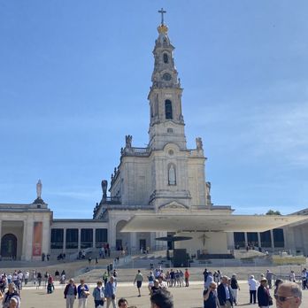 Fatima - Fatima is the 4th largest Catholic Church in the world - Tours Near Me - Cova da Iria - Fátima, 20