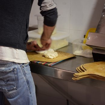 Manakitsch - Preparing the manakisch - Lebanese Near Me - Barcelona, B
