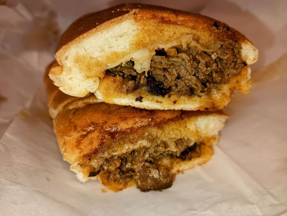 Franky's Deli Warehouse Image