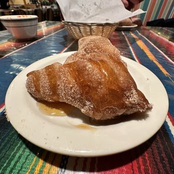 La Fuente Mexican Restaurant - Sopapillas with honey (delicious) - Mexican Near Me - Sparks, Nevada La Fuente Mexican Restaurant - Sopapillas with honey (delicious) - Mexican Near Me - Sparks, Nevada