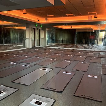 Hot 8 Yoga - Barre Classes Near Me - Culver City, California