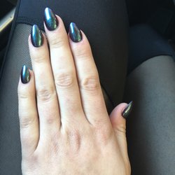 OMG! who does your Nails? - Obsessed!