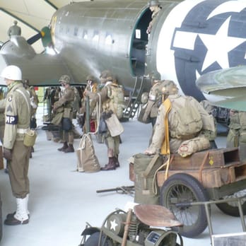 Musée Airborne - C-47 and troopers - Museums Near Me - Sainte Mère Eglise, 50