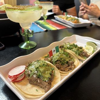 Taqueria Santa Fe - Carne asada tacos - Tacos Near Me - Woodside, New York Taqueria Santa Fe - Carne asada tacos - Tacos Near Me - Woodside, New York