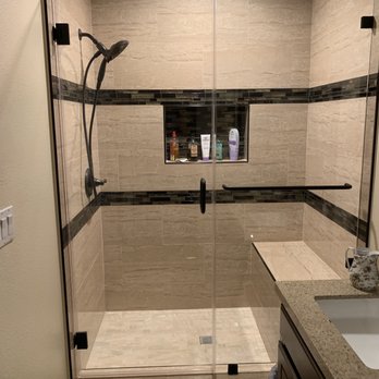 A-Plus Carpet - Shower tiled design with niche and full bench. Second bathroom. - Carpeting Near Me - Rancho Cucamonga, California A-Plus Carpet - Shower tiled design with niche and full bench. Second bathroom. - Carpeting Near Me - Rancho Cucamonga, California