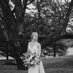 Cashmere Gardens & Greenhouse - Beautiful Bride
