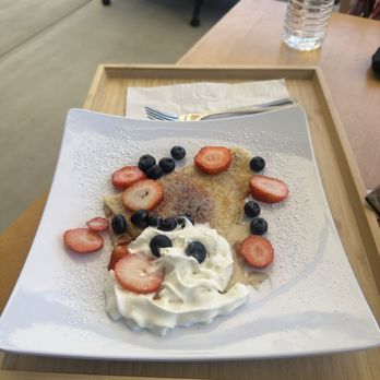 Cafe Du Gallery - Strawberry crepe - Cafes Near Me - Los Angeles, California